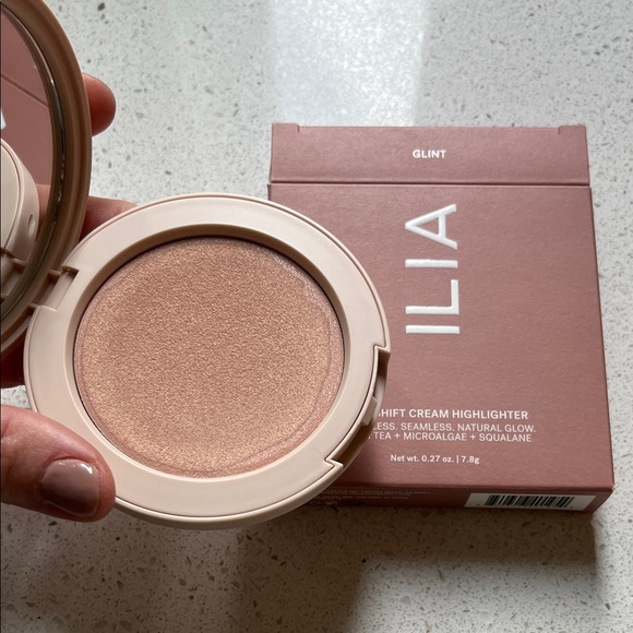 ILIA Other - 💋ILIA Glint Soft Pink Cream Highlighter
